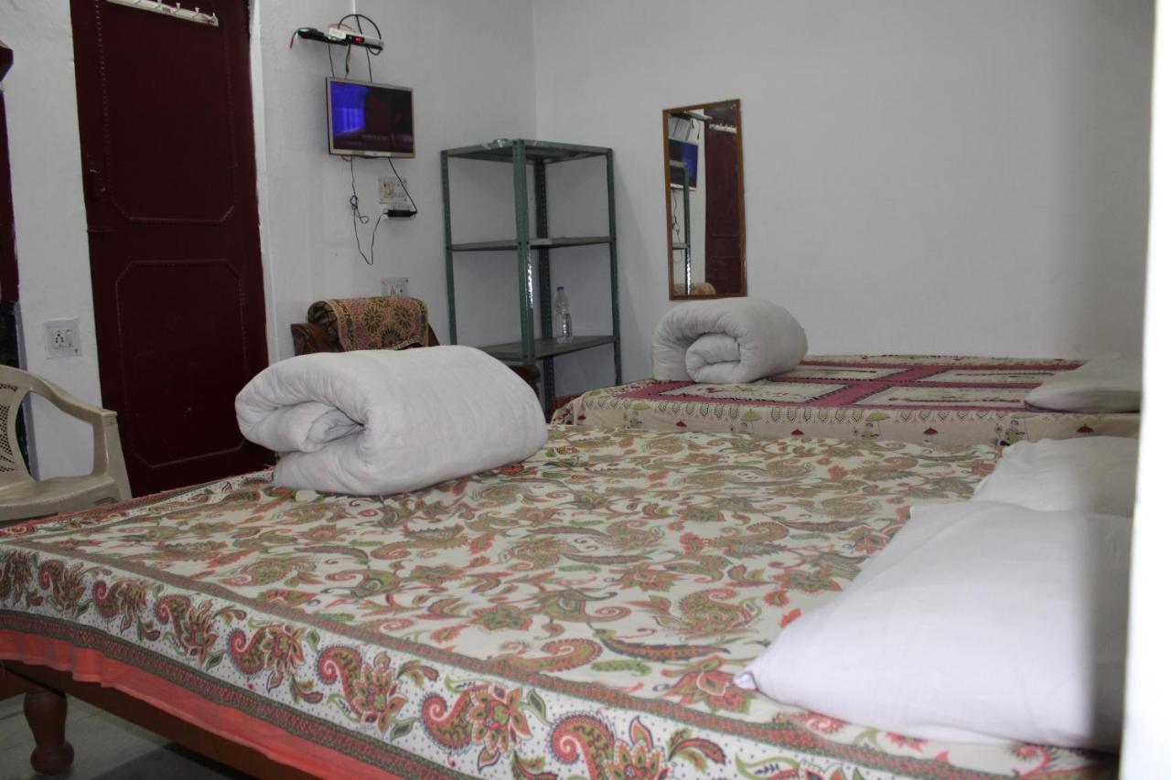 Laxmi Lodge ริชิเคช ภายนอก รูปภาพ