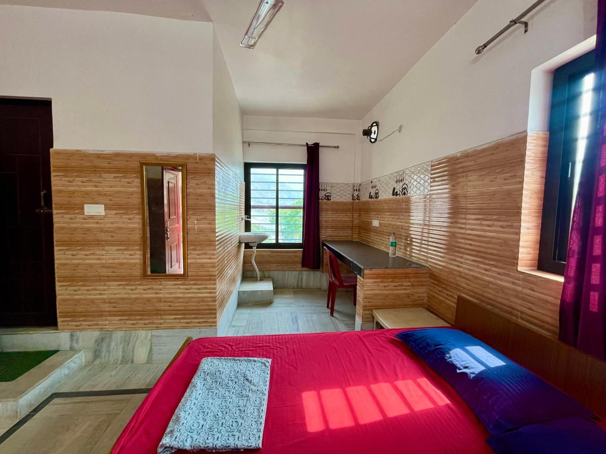 Laxmi Lodge ริชิเคช ภายนอก รูปภาพ